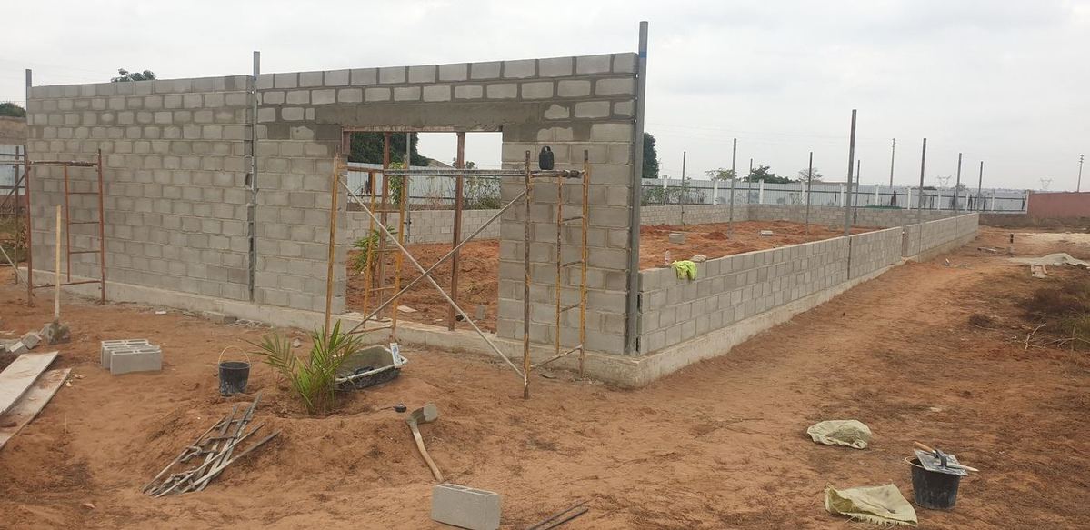 Trabalho real de betonagem e pavimentação executado pela HMATIAS